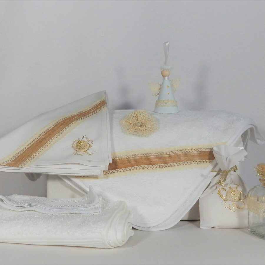 Trusou botez handmade alb- Floare de In