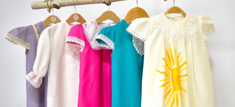 Rochite colorate pentru botez fetite- Colectia “Am dat Buzna in Culori”